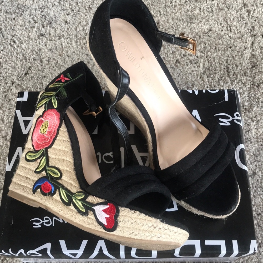 Heeled wedges